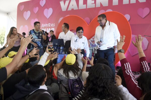 BUAP | Lilia Cedillo Ramírez celebra el Día del Amor y la Amistad en Ciudad Universitaria