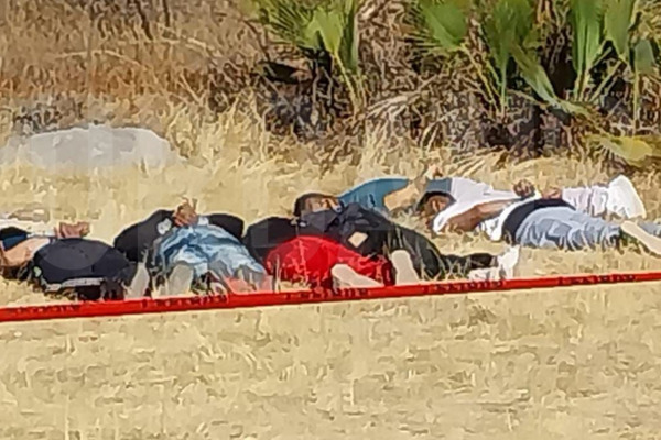 En el municipio de Huehuetlán El Grande, ubicado en la puerta de la Mixteca, fueron localizados seis cadáveres, entre ellos dos mujeres