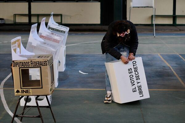 Este 25 de febrero de 2026, durante “La Mañanera del Pueblo”, el Gobierno federal presentó una iniciativa de Reforma Electoral