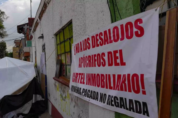 Ejecutivo propone 15 años de cárcel por el delito de despojo inmobiliario; iniciativa fue turnada al Congreso de Puebla
