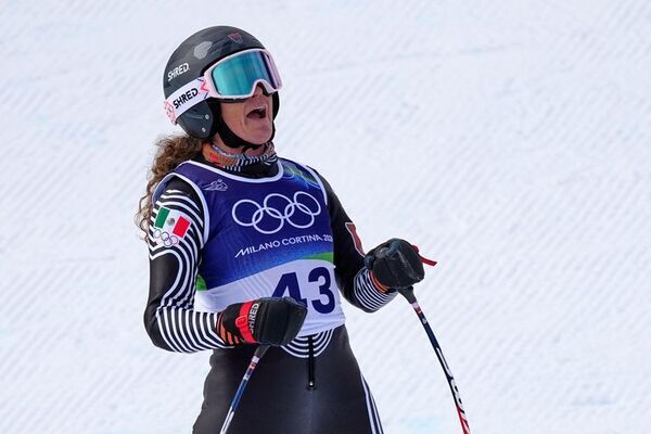 Sarah Schleper impuso su experiencia para culminar el recorrido en una pista muy complicada donde 17 competidoras no pudieron terminar
