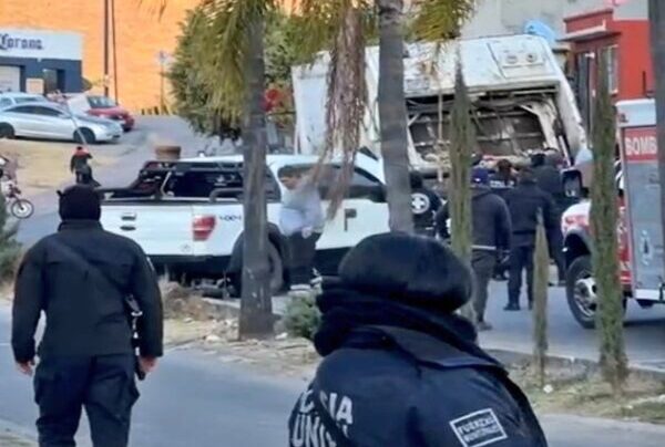 Automovilista ebrio mata a recolector de basura y a una mujer en Tianguismanalco, Puebla