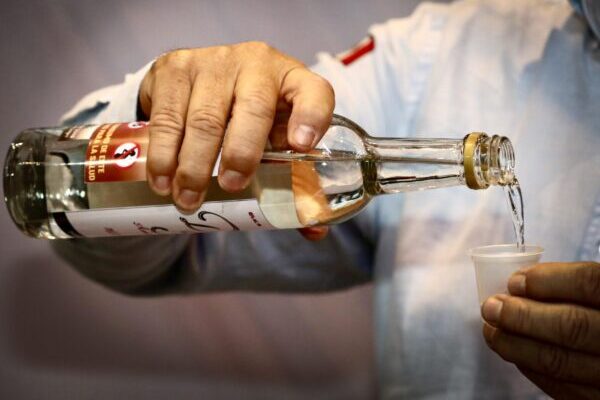 “Día Estatal del Mezcal Poblano”, reconocimiento a esfuerzo de productores: Leonela Martínez y Pavel Gaspar