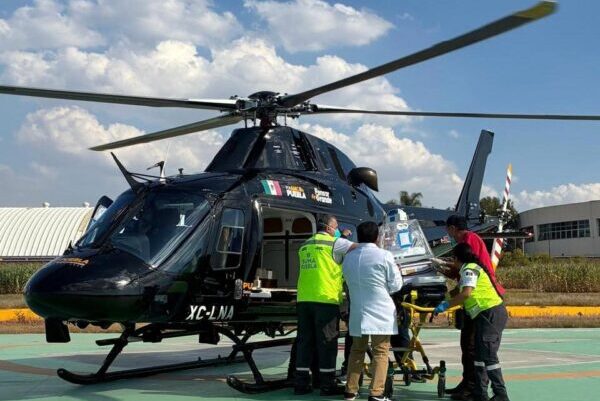 Recién nacida es trasladada de la ciudad de Puebla al Instituto Nacional de Cardiología de Cdmx