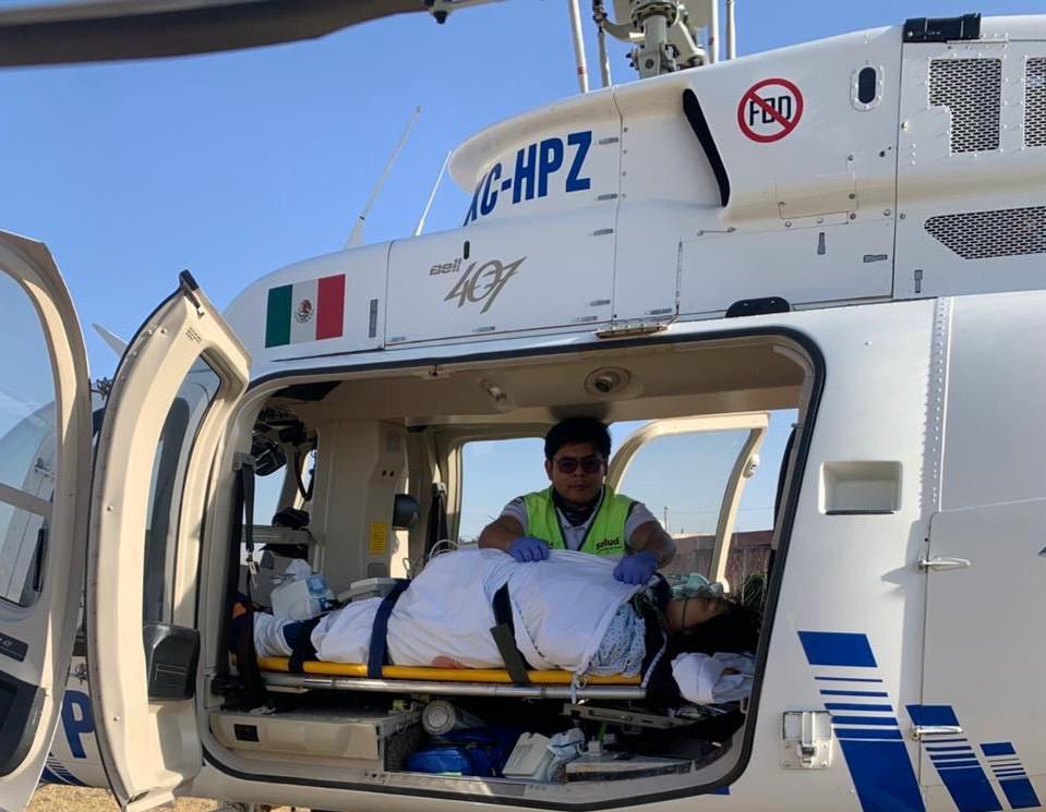 Embarazada recibe traslado aéreo de San José Chiapa al Hospital General de Tepeaca