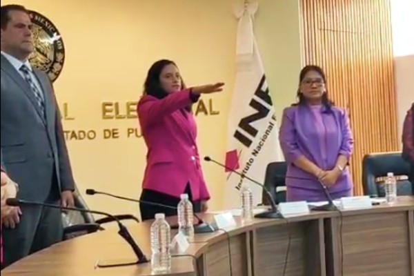 Claudia Rodríguez rinde protesta como nueva Vocal Ejecutiva del INE Puebla