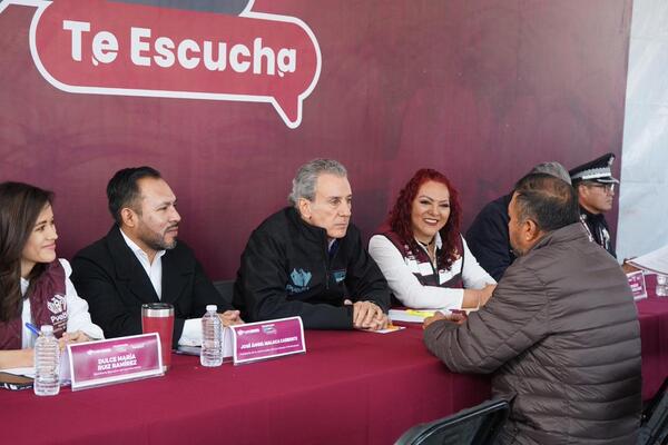 El alcalde Pepe Chedraui encabezó una jornada de "Día del Pueblo, La Capital te Escucha" con vecinos de la Junta Auxiliar de Totimehuacan
