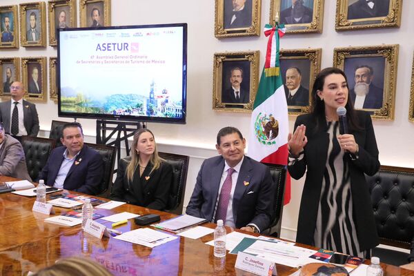 Titular de Turismo Federal y Asetur ofrecen respaldo al proyecto de Cablebús en Puebla
