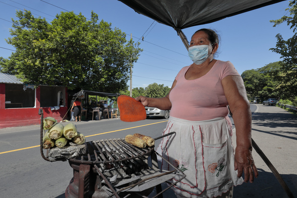 Este 8M, Laboratoria hace un llamado urgente para cerrar las brechas laborales que limitan el potencial de las mujeres en América Latina