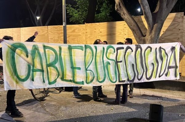 Continúan protestas contra Cablebús en Puebla: marchan estudiantes y ambientalistas lanzan pronunciamiento